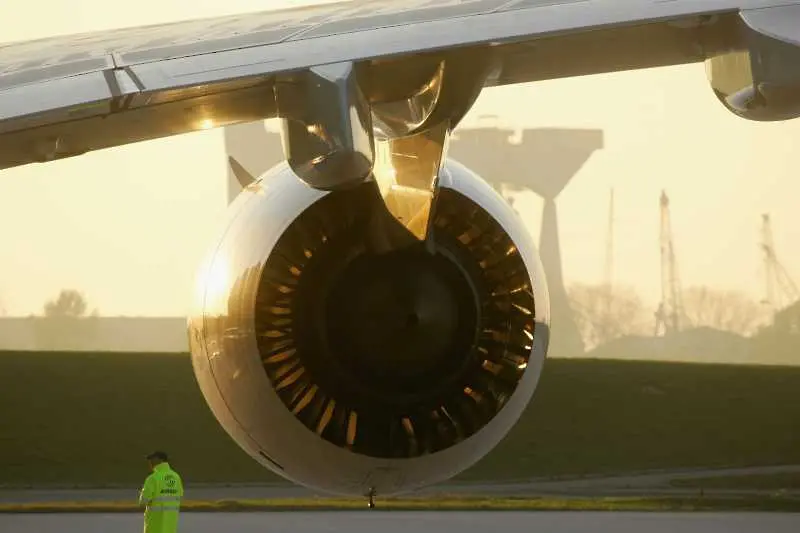 Rolls-Royce съкращава 9 хил. души от авиационния си бизнес