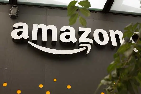 Amazon купува звезди за подкасти