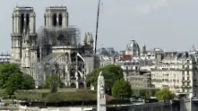 Демонтират скелето на парижката катедрала Нотр Дам