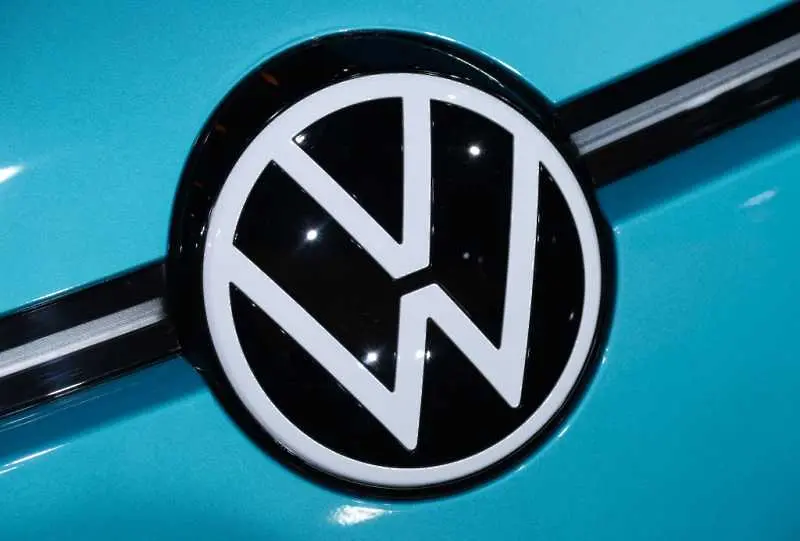 Volkswagen обмисля придобиване на френска компания за коли под наем