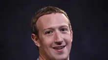 Служители на Facebook срещу позиция на Марк Зукърбърг