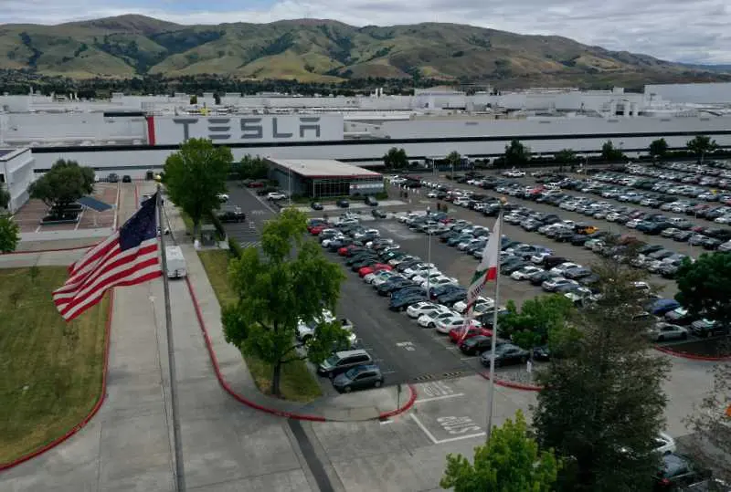 Tesla ще произвежда собствени батерии в завода си във Фримонт