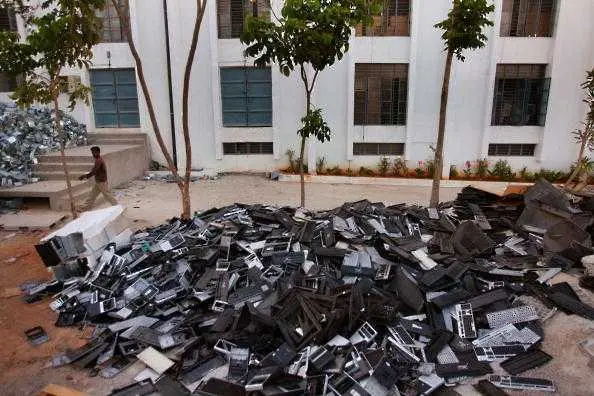 Световен рекорд по замърсяване с електронни отпадъци отчете ООН