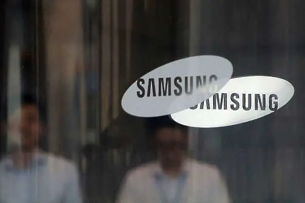 Samsung започва масово производство на портативни стерилизатори за смартфони