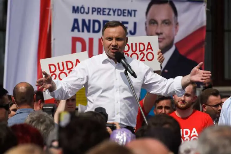 Анджей Дуда води в президентските избори в Полша