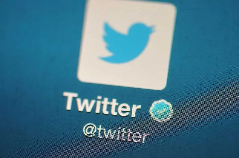 Туитър акаунтите на Джеф Безос, Илон Мъск, Apple и други бяха хакнати