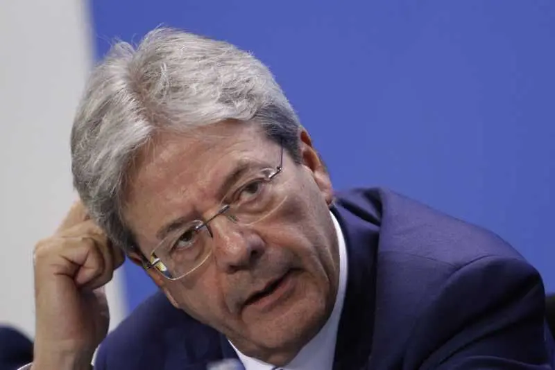 Рецесия заради COVID-19 заплашва да разруши Еврозоната, твърди еврокомисар