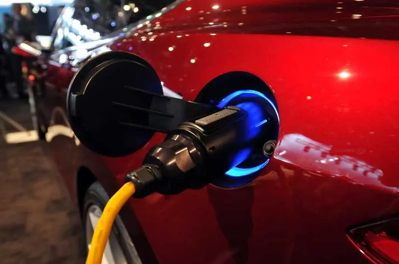 Австрия подкрепя с 5 хил. евро всяка покупка на електрическа кола
