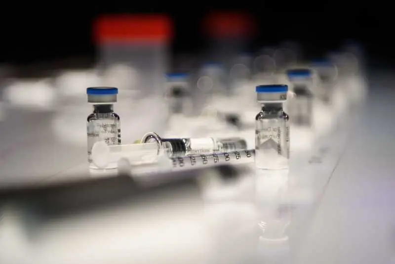 ЕС предупреди за опасност от недостиг на спринцовки за ваксина срещу COVID-19