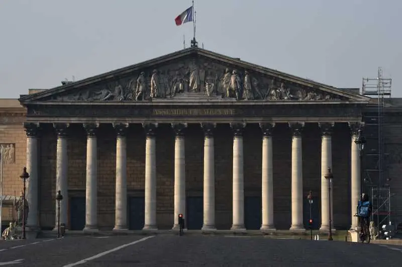 Франция настоява за финансови санкции срещу страни, в които свободите са под заплаха
