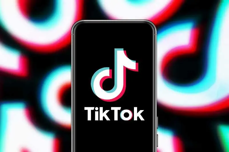 TikTok отваря в Ирландия център за данни на потребители от Европа