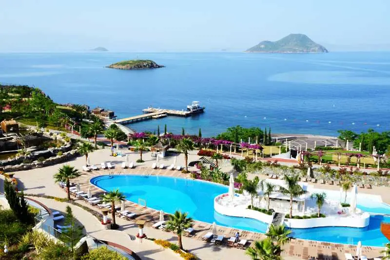 При случай на коронавирус хотелите в Турция няма да затварят