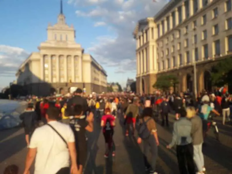 Протести за 57-ми ден: Центърът на столицата отново е блокиран