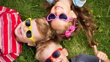 Слънчеви очила за хлапето – със стъкла или полимер