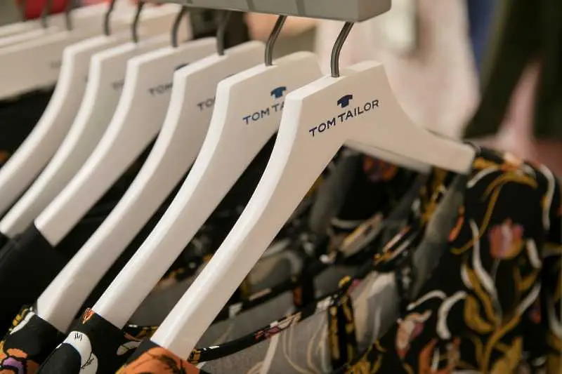 Модната верига Tom Tailor продадена на китайски конгломерат