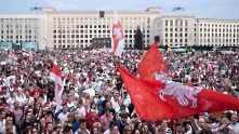 Маскирани мъже задържаха още един опозиционен лидер в Беларус