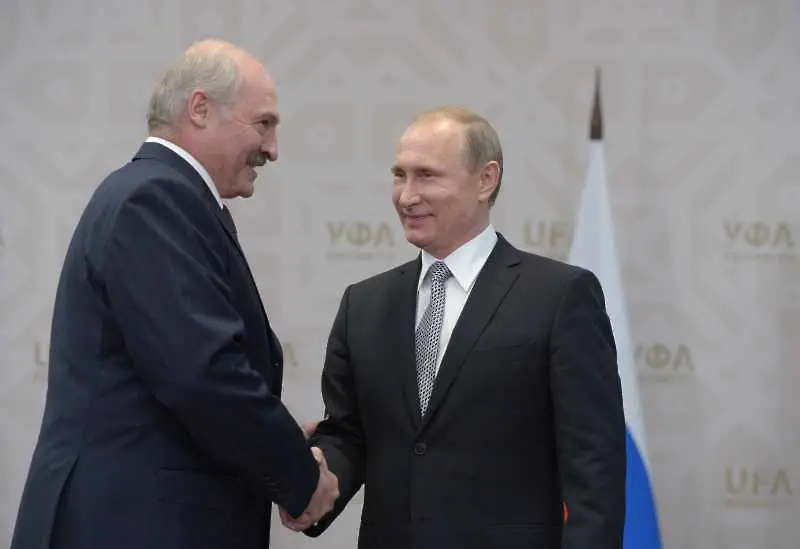 Лукашенко и Путин се срещат в руския курорт Сочи