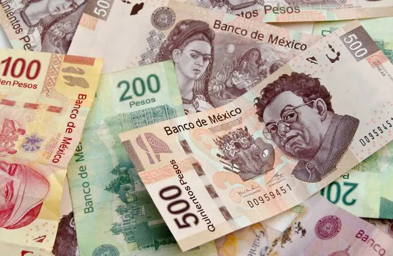 Goldman Sachs залага на мексиканското песо