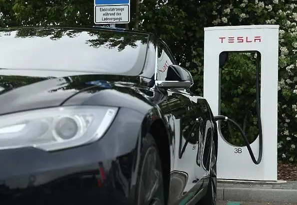 Tesla започва износ за Европа на елекромобили от Китай