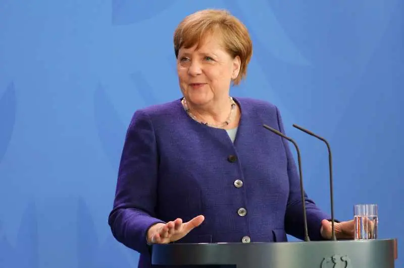 Меркел подкрепя Путин, Тръмп и Макрон за конфликта в Нагорни Карабах
