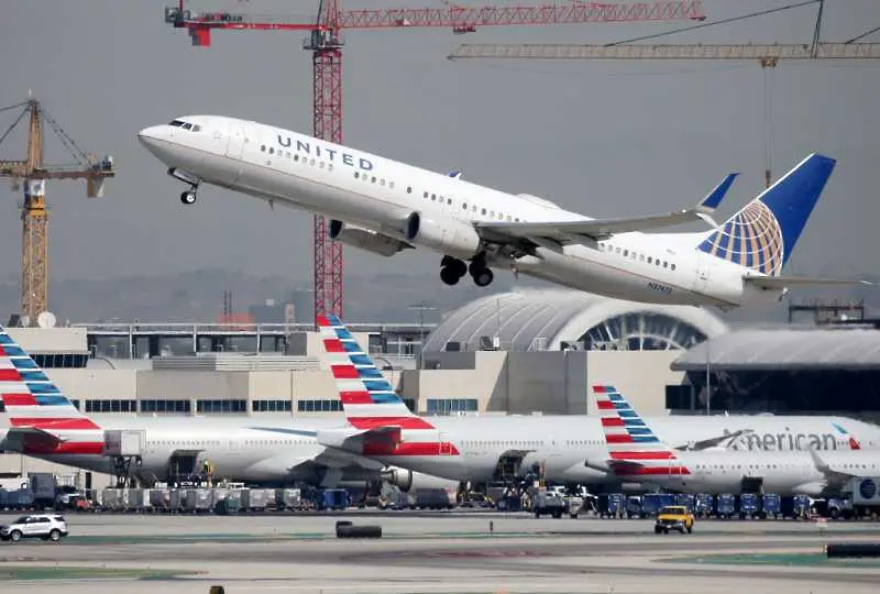 Тръмп призова Конгреса да одобри незабавно още 25 млрд. долара за авиокомпаниите 
