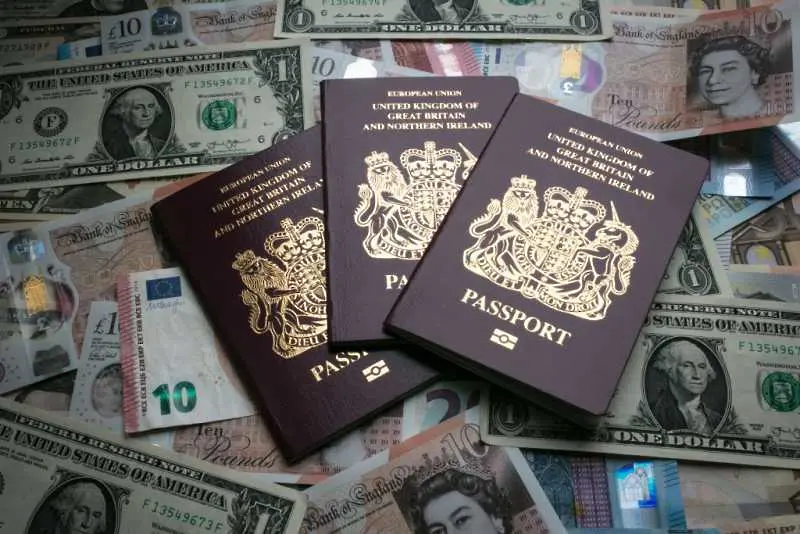 Супер богатите британци инвестират във втори паспорт заради Брекзит