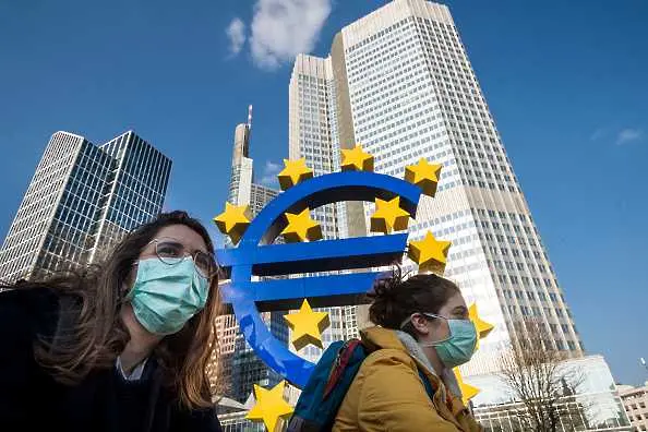 Европа търси деликатен баланс между здравето и икономиката 