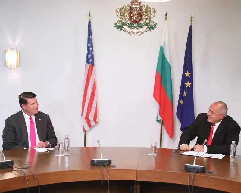 България се присъединява към програмата Чиста мрежа на САЩ