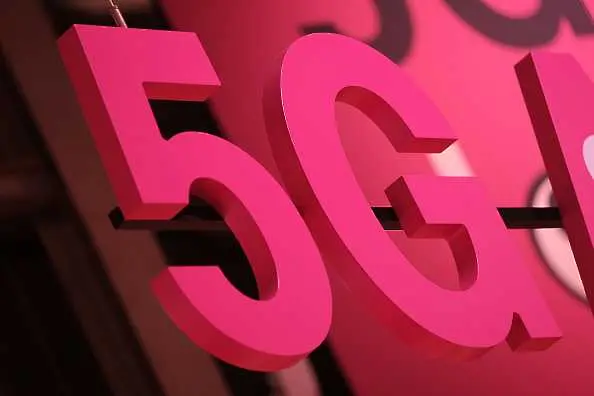 Шведски съд отмени изключването на Хуавей от 5G мрежата