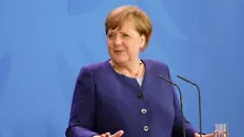 Меркел поиска затваряне на барове, фитнес зали и ресторанти в Германия