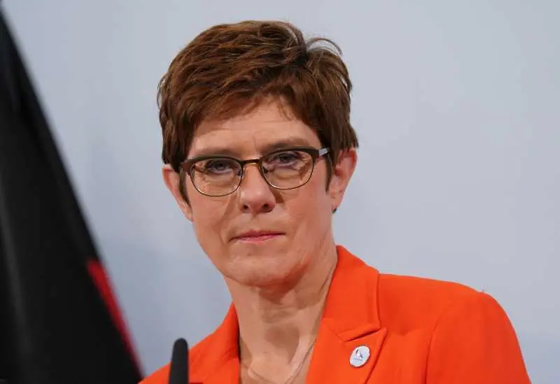 „Взривоопасна ситуация“ - германският министър на отбраната се страхува от конституционална криза в САЩ