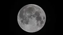 Учени: Има вода на Луната