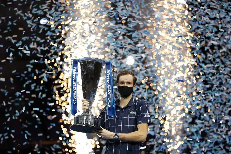 Даниил Медведев спечели трофея на АТП