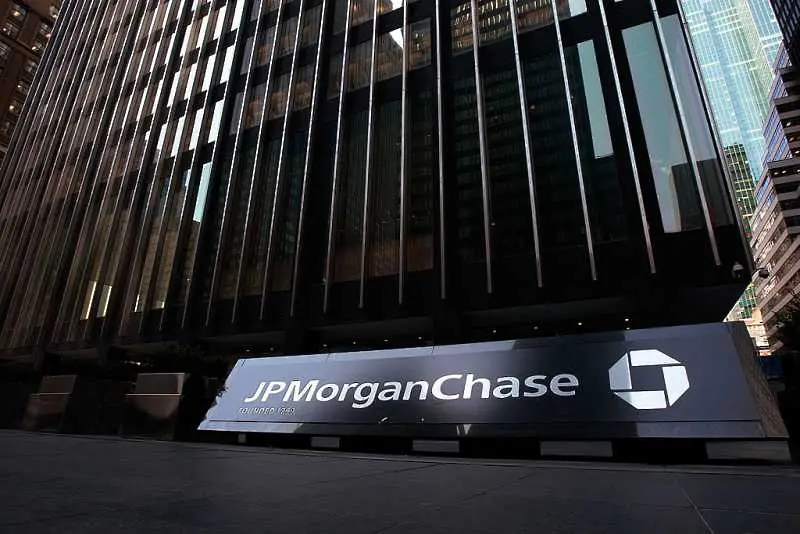 JPMorgan очаква пренасочване на инвестиции за 300 млрд. долара от акции към облигации
