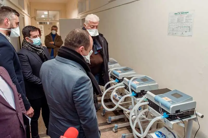 BTL Industries дари 15 апарата за обдишване и 100 000 предпазни маски за битката срещу COVID-19 в Пловдив