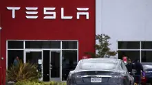 Tesla временно спира производството на Model S и Model X