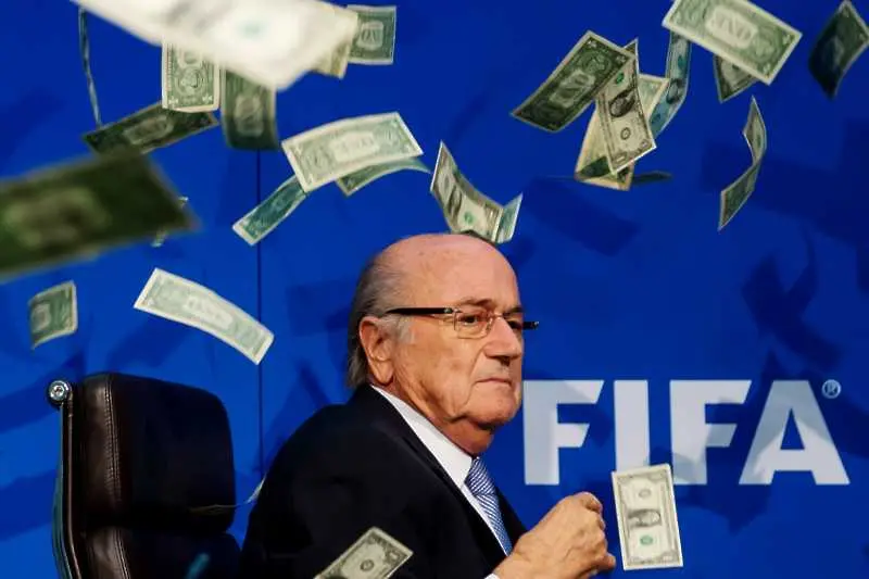 ФИФА завежда дело срещу бившия си президент