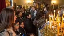 Гърция разреши посещението на литургия по Коледа