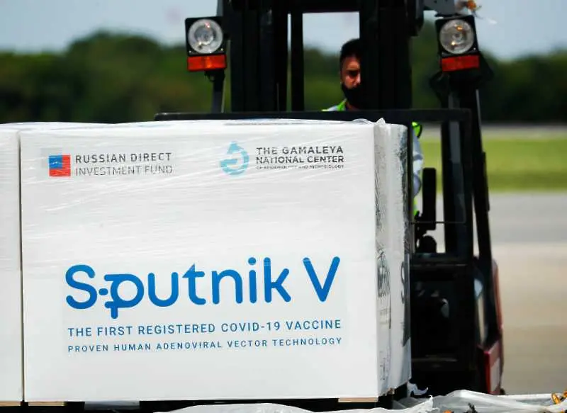 Унгария ще купи големи количества от руската ваксина срещу COVID-19