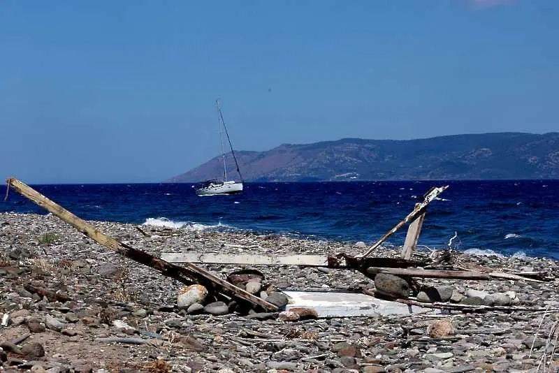 Гръцкият парламент гласува за разширяване на териториалните води на страната
