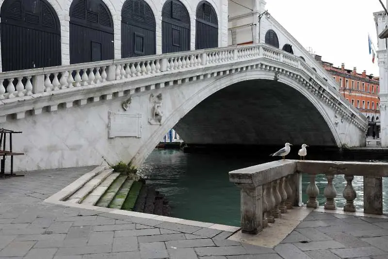 Каналите във Венеция пресъхнаха