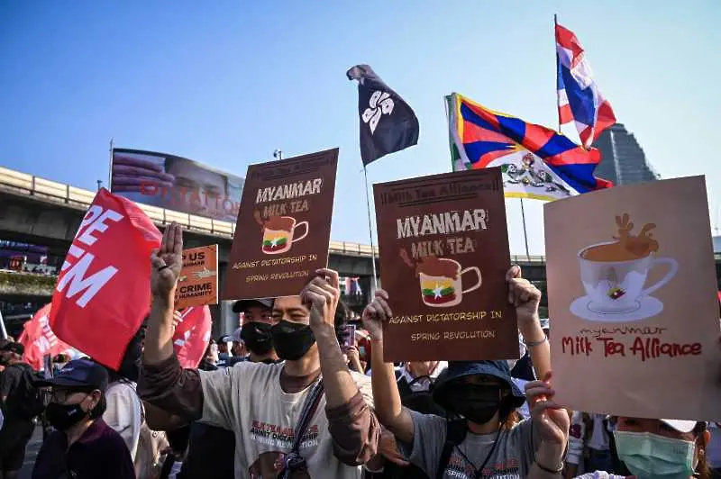 11 души са загинали на протестите в Мианма