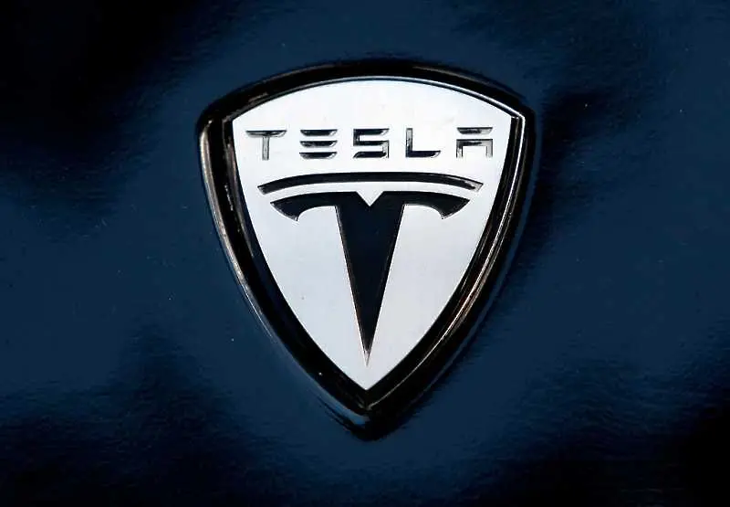 Голяма инвестиционна фирма е продала 1,8 млн. акции на Tesla