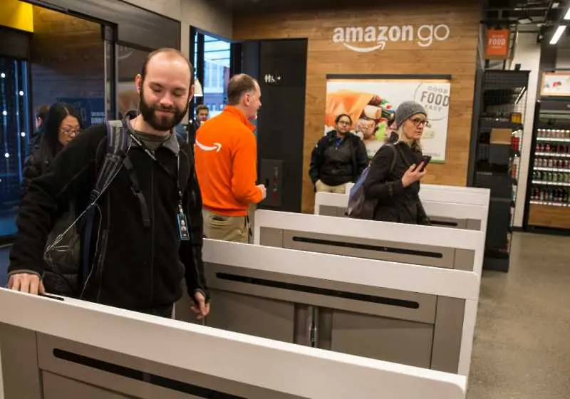 Amazon отваря първи безкасов магазин извън САЩ