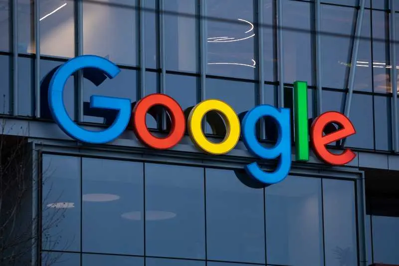 Google сваля забраната за политически реклами