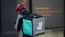 Deliveroo отчете загуба за стотици милиони преди борсовия си дебют