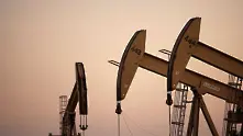 Хедж фондовете се отдръпват от петролните позиции