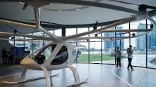 Показаха летящи коли на автоизложението в Шанхай