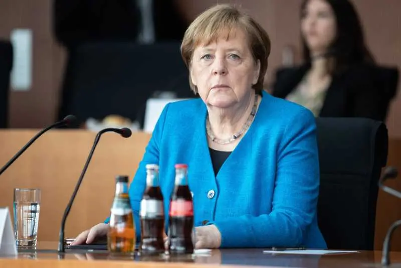 Меркел призна, че е лобирала в чужбина за Wirecard