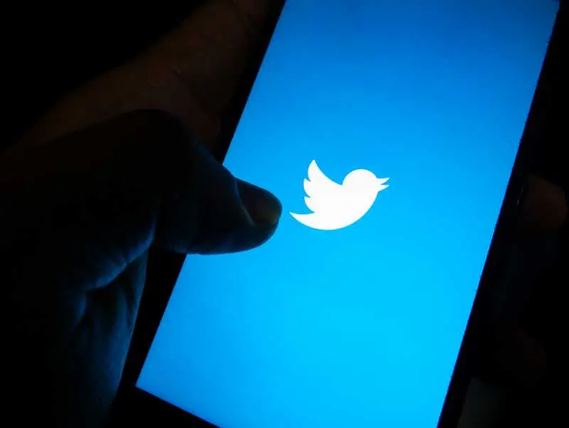 Twitter печели от реклама, но изостава с потребителите
